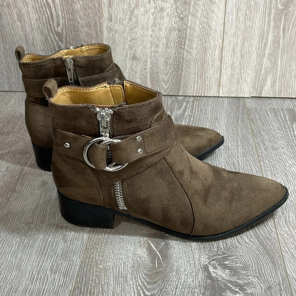 Nine West Dahila Ankle Boots Brown Faux Suede 7.5M - Picture 3 of 16